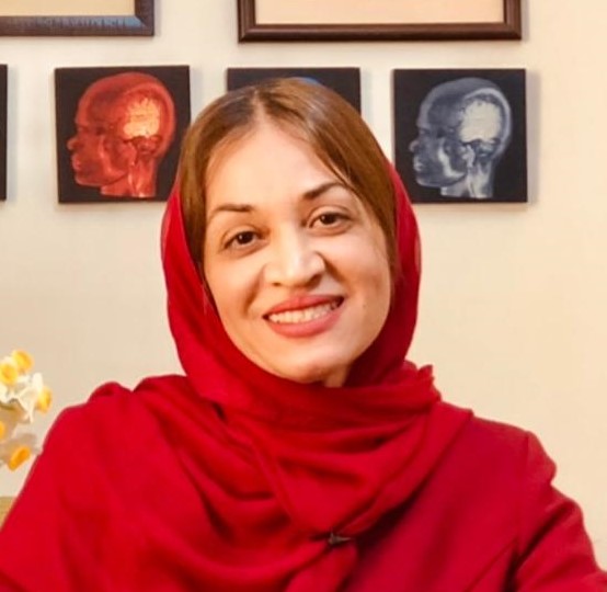 زهرا نیکنام